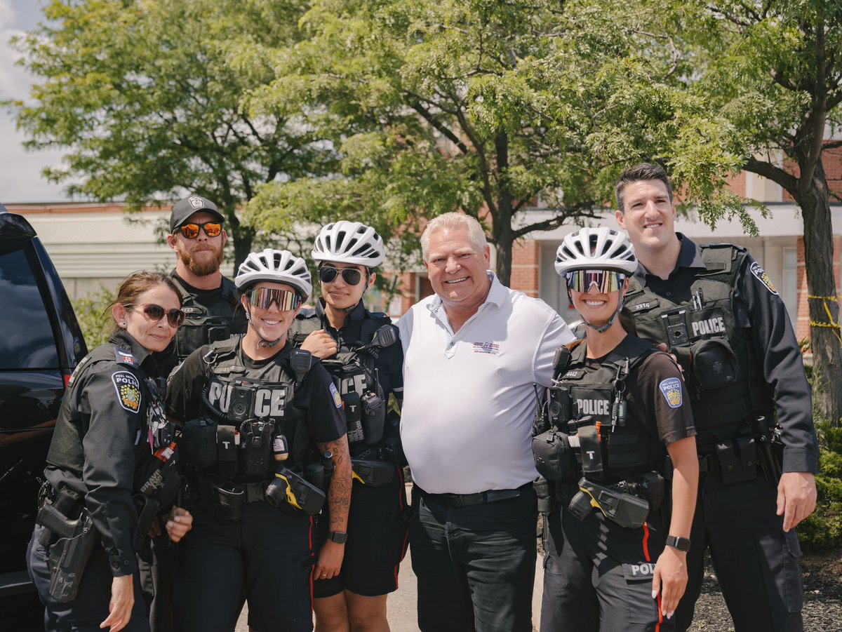 PrabSarkaria's tweet photo. Another successful community BBQ in our home riding of #BramptonSouth! 

It was great to have Premier @FordNation join us and catch up with constituents and friends. Thank you to everyone who came out! #onpoli https://t.co/wSSKDfsA38