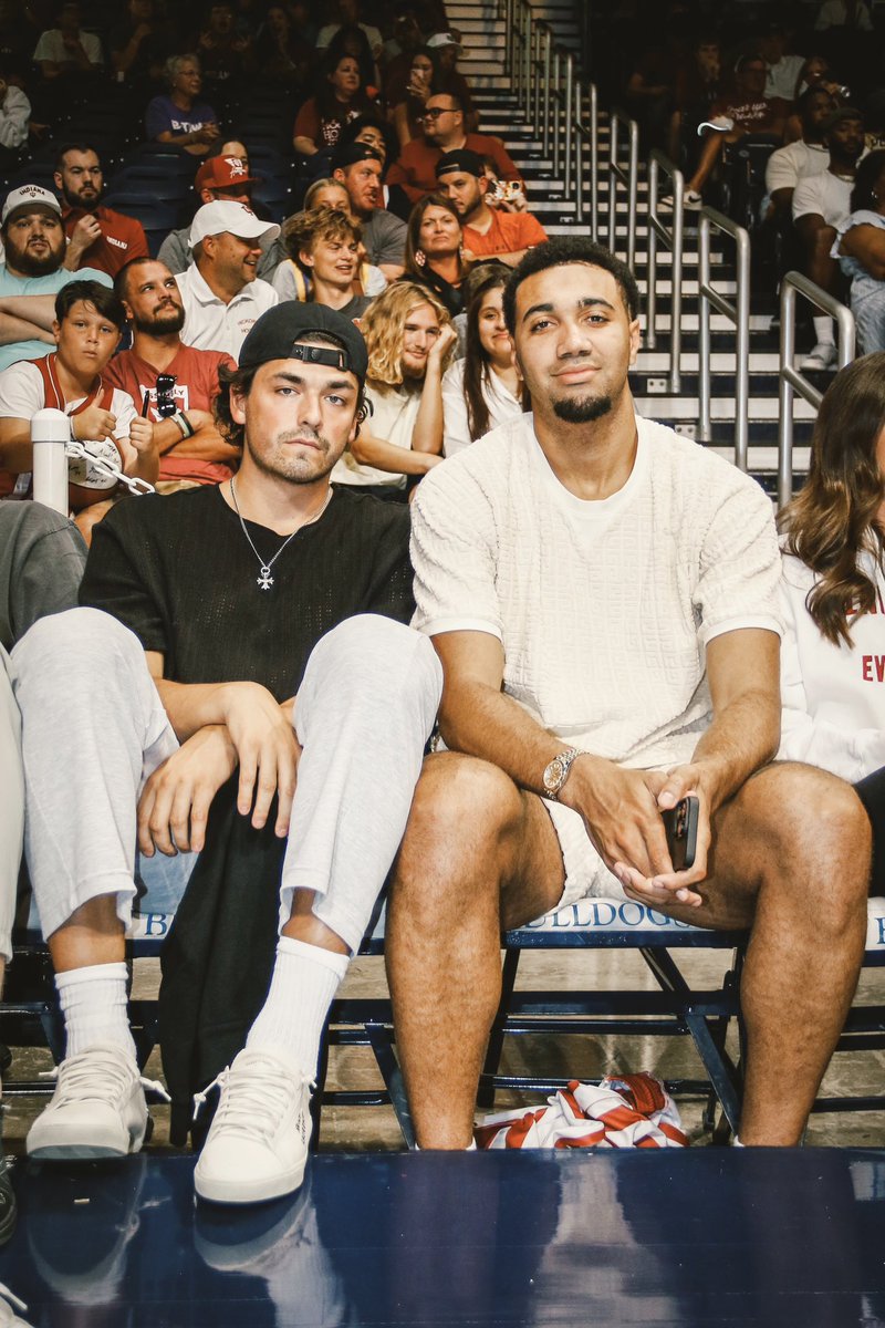 <a href="/TrayceJackson/">TJD</a> and <a href="/TreyGalloway32/">Trey Galloway</a> pulled up last night to watch some IU alum take home another dub in <a href="/thetournament/">TBT</a>