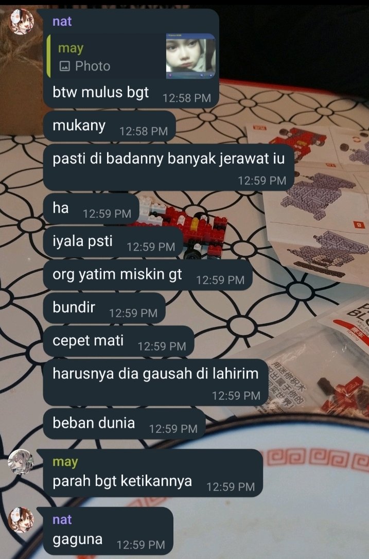 fieeflyw's tweet photo. Nata mempunyai kepribadian suka bodyshaming. Bukti ancaman doxxing lainnya. Sampai saat ini kami korban masih sering dikirimi foto diri kami sendiri. https://t.co/FggFuvolNT