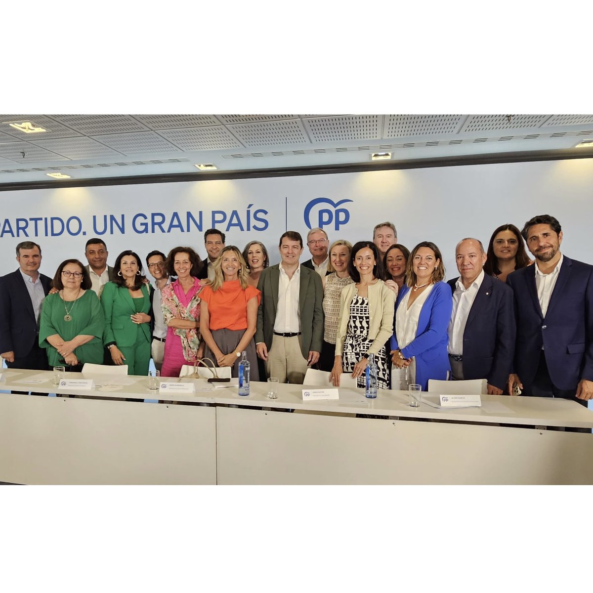 alferma1's tweet photo. Ante la parálisis del Gobierno de Sánchez y sus ataques al Estado de Derecho, el @ppopular con @NunezFeijoo ofrece una alternativa sólida y eficaz para devolver a los españoles la ilusión y las libertades recortadas. https://t.co/huxlSXhBI6