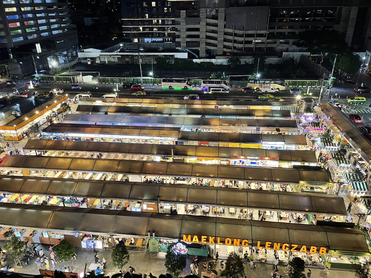 ジョッドフェアは本当に食べ物ばっかだったなぁ。
ナイトマーケットハシゴでこれからちがうところいきます。