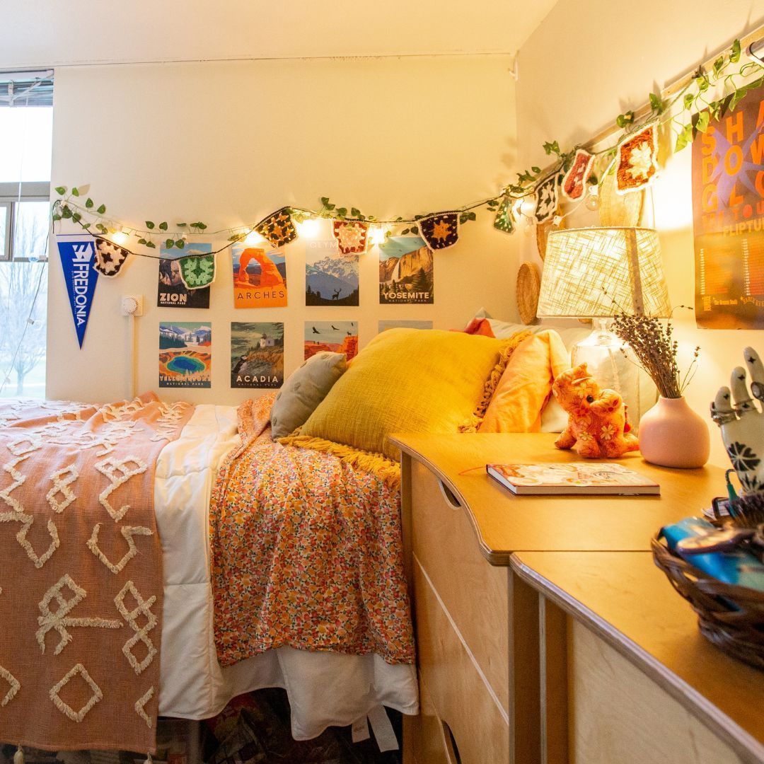 Can you believe it? In just one month, we'll be welcoming all our amazing new Fredonians to campus! Mark your calendars for August 22nd—it's Move-In Day!🌳🎉

👉 Check out our complete Move-In Guide here: buff.ly/45UJ5Wg 

#SUNYFredonia