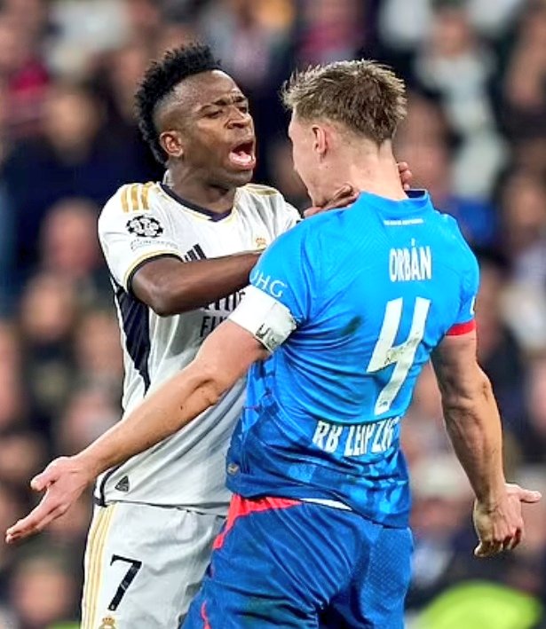 "𝗦𝗔𝗩𝗘 𝗧𝗛𝗘 𝗕𝗔𝗟𝗟𝗢𝗡 𝗗'𝗢𝗥 𝗙𝗢𝗥 𝗠𝗔𝗡𝗞𝗜𝗡𝗗"

 Vinicius Jr 23/24 more than a player 🥺

A thread 🧵🧵🧵