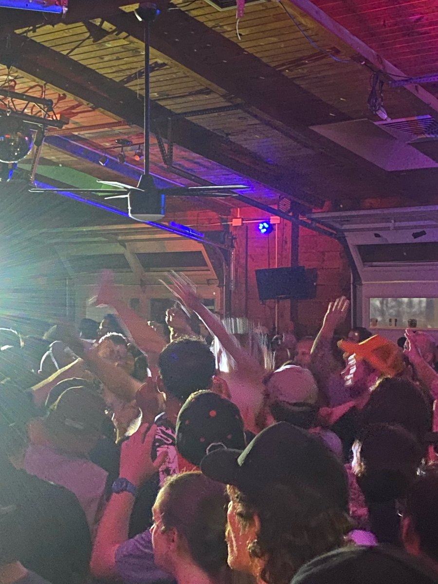 My friend: yo I took a cool photo of you stage diving 
The photo: