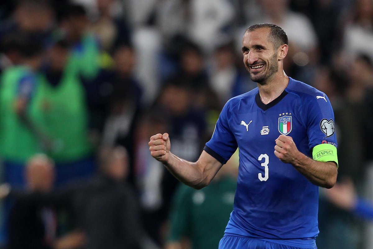 chiellini's tweet photo. Sono stato capitano della Nazionale e della Juventus.

Ecco le 5 lezioni principali che ho imparato.

👇 https://t.co/ixIGpSd8v9