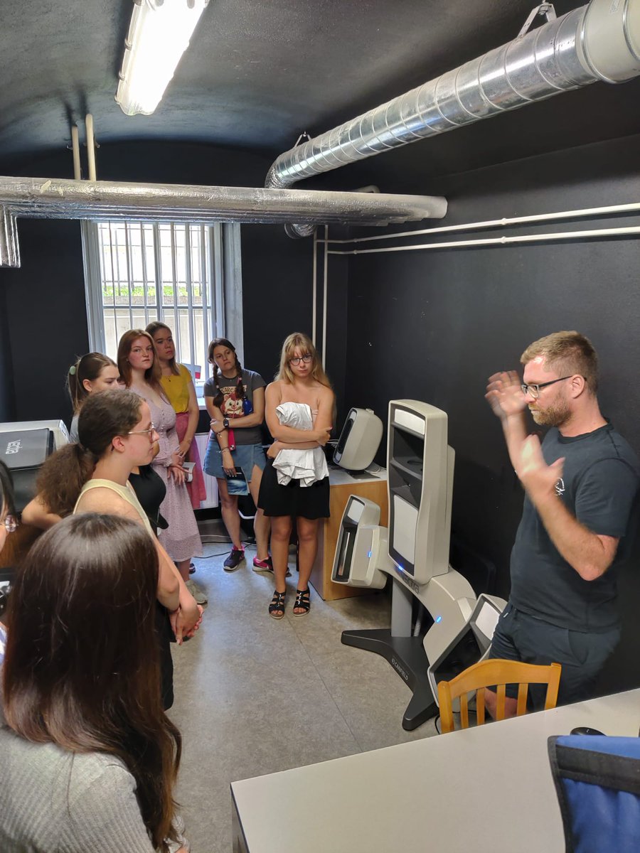 We are heading into the second week of the Anthropology of Cremation summer school.

Today was all about chemistry, filled with practicals and an inspiring talk by Dr. C. Snoeck.

Another fantastic day at MUNI, Brno!