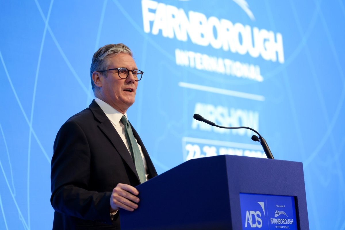 Boosting workplace skills 🤝 driving growth

Through Skills England, we’re upskilling British workers to help businesses recruit more home-grown talent, reducing our reliance on overseas workers.