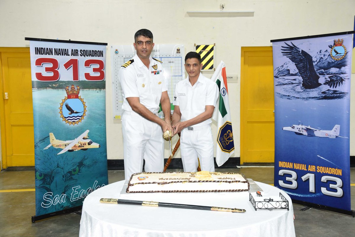 IN_HQTNP's tweet photo. On the occasion of 5th Anniversary, INAS 313, #IndianNavy's Best Frontline Air Squadron 2022-23, celebrated the occasion with a grand Barakhana. The occasion was preceded by a ceremonial cake cutting and screening of Squadron movie. https://t.co/3AUIVJEymc