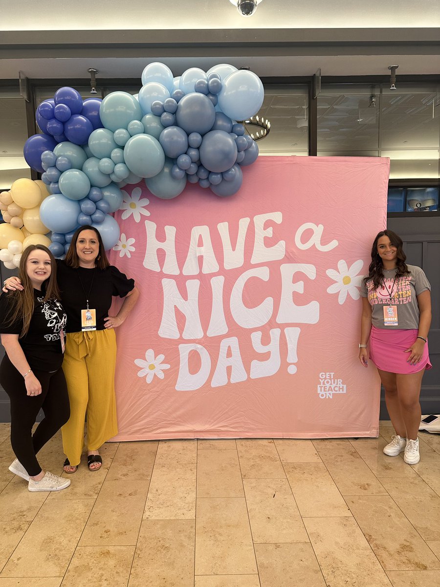 Laura Prymak tweet media