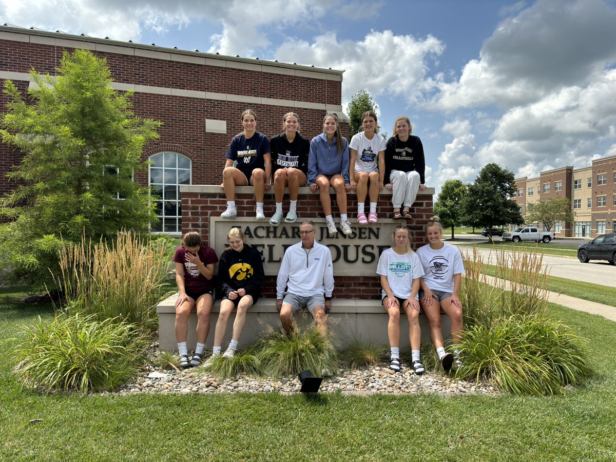 <a href="/Pgillingham41/">Paige Gillingham</a> last AAU tournament this past w/end. I made it 3 minutes into the last game and had to get up &amp; walk a little further out as the tears started coming…didn’t expect to get so emotional.  Lots of lessons learned that will stick w/ her!  Great girls &amp; coach!