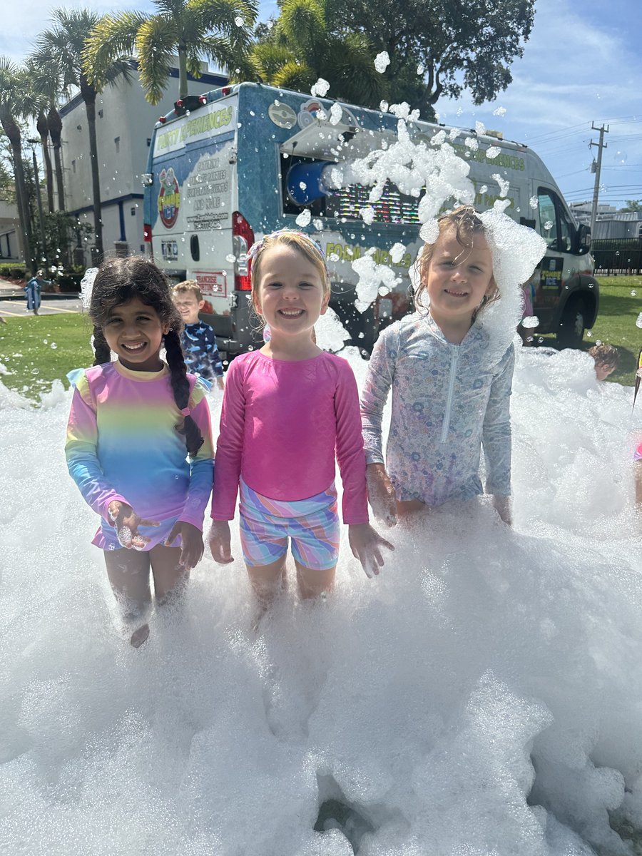 BenjaminBucs's tweet photo. βοΈπ Summer Camp at Camp Benjamin has been a blast! From foam party fun to cotton candy and water slides, our kids are having the time of their lives! #SummerCampFun #CampBenjamin #TheBenjaminSchool #IHeartTBS https://t.co/SpJPVkX2nC