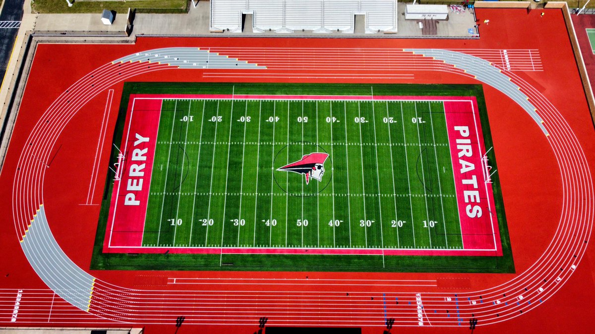 BeynonSports's tweet image. There&apos;s no doubt that the new track at Perry High School in Ohio, home of the @Perry_Pirates, is designed to leave a lasting impression.🏃🏟️We&apos;re proud of the finished product &amp;amp; hope the school&apos;s student-athletes enjoy training on their @BeynonSports track system!…