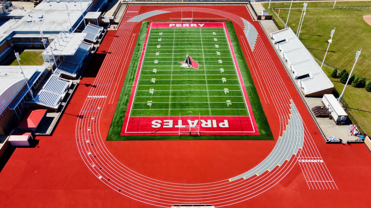 BeynonSports's tweet image. There&apos;s no doubt that the new track at Perry High School in Ohio, home of the @Perry_Pirates, is designed to leave a lasting impression.🏃🏟️We&apos;re proud of the finished product &amp;amp; hope the school&apos;s student-athletes enjoy training on their @BeynonSports track system!…