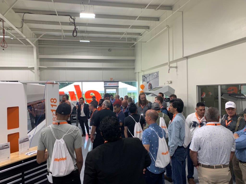 ElumatecA's tweet image. In our state-of-the-art infocenter, you can experience the full range of #elumatec machines in action 💪⚙️
It's not just another showroom; it’s a dynamic environment for customized testing & hands-on training. Contact us to arrange your visit!
📲+1 574-273-1790
#cncmachines