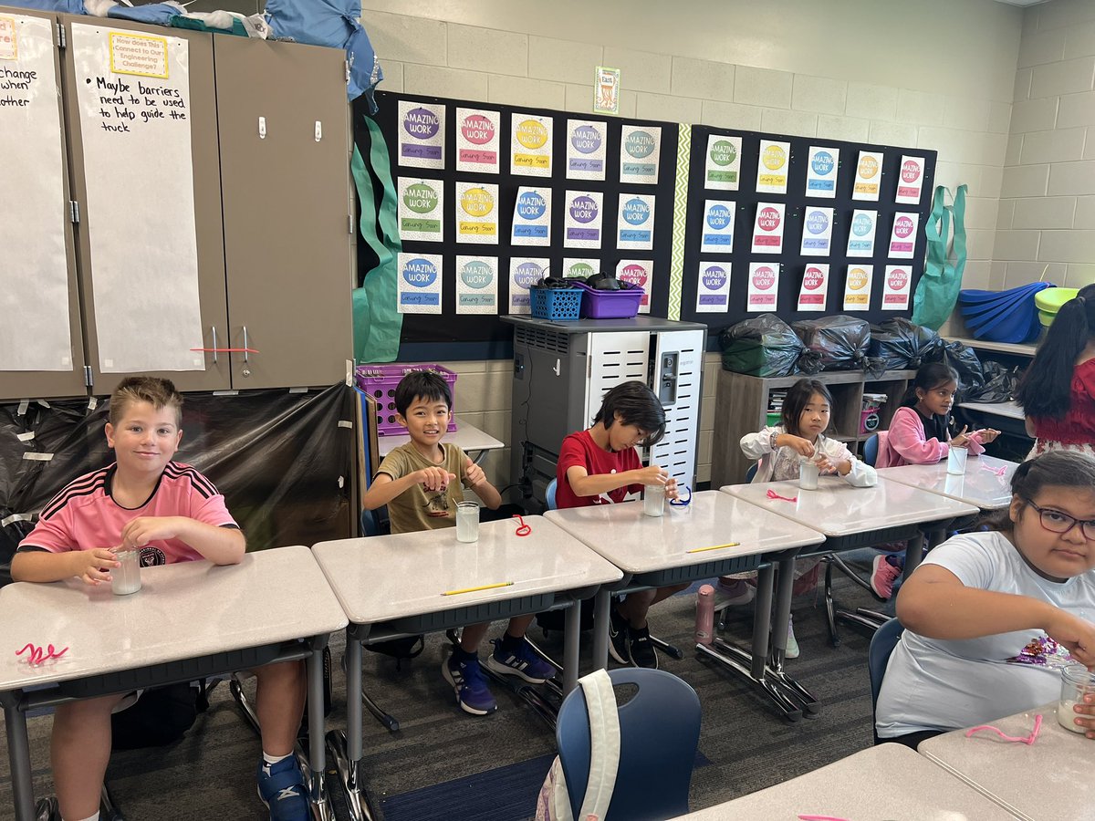 The magic of science - making crystals at Summer Jumpstart.  #SLCSJumpStart