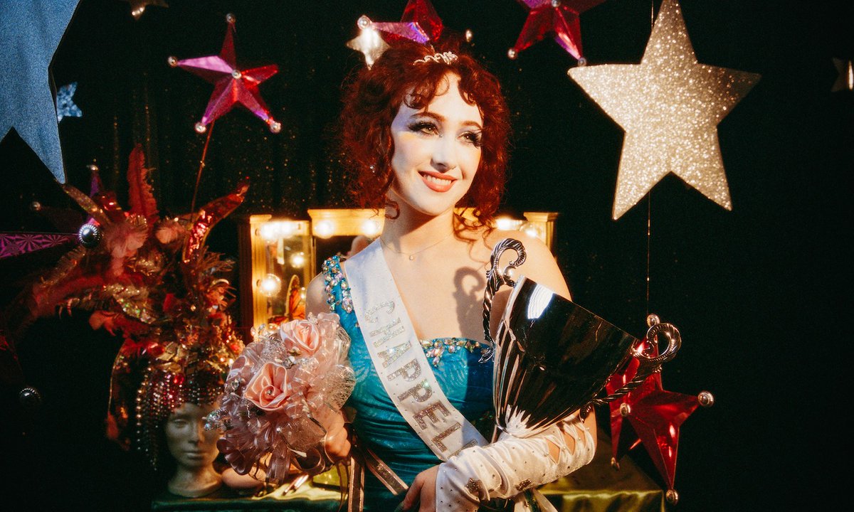 chart data tweet media