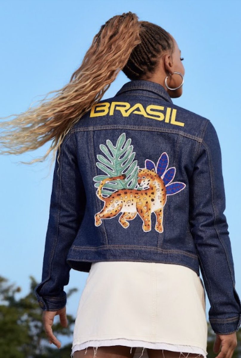 Fashionismo's tweet photo. Cansada de criticar o uniforme do Brasil, à partir de agora serei só elogios e vibrações positivas ao #TimeBrasil. Vou olhar o copo meio cheio (cintura pra cima)

*Rebeca Andrade diva cortando a saia de crente e transformando num cinto* https://t.co/UQjxi7JvUV