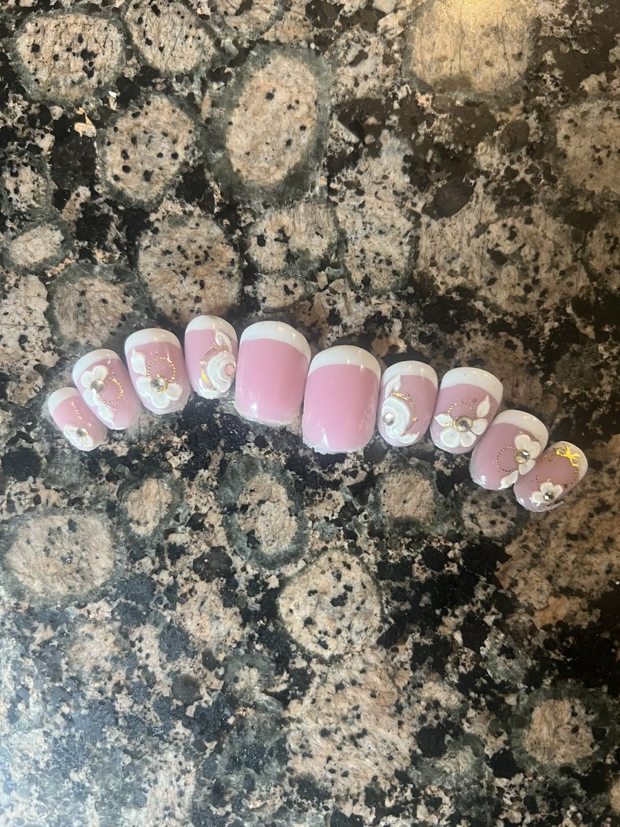 stefanartistry's tweet photo. Old set off and nails prepped for the next design #nailcontent https://t.co/zFA2l8B7WE