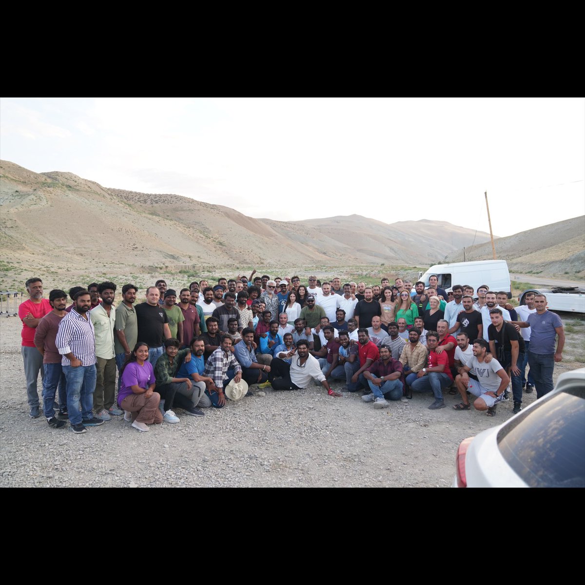 donsrini_'s tweet photo. Andddd we are done with #Azerbaijan portions of #VidaaMuyarchi ! 🙏🏻🎉 #Baku #VidaMuyarchi #Ajith #AjithKumar #Kollywood #EffortsNeverFail #AK62 #LycaProductions https://t.co/Kx9VqdeE3X