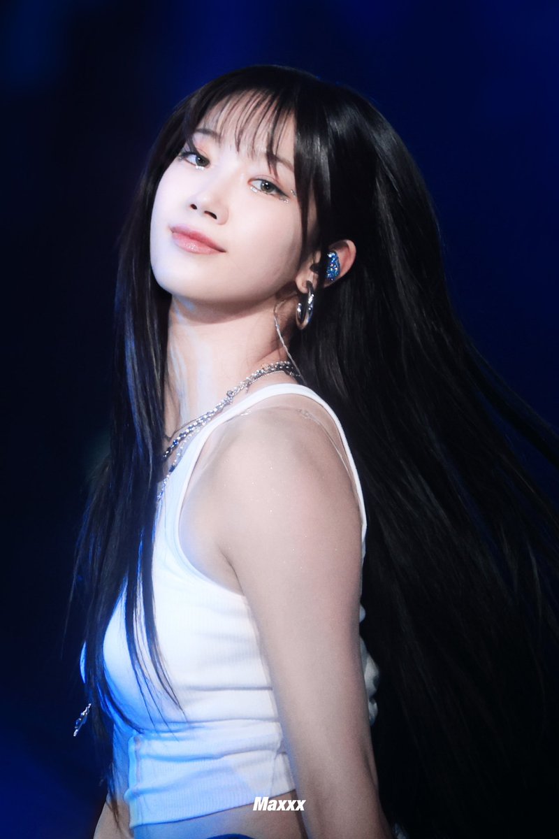 240721

#르세라핌 #LESSERAFIM #카즈하 #KAZUHA #カズハ