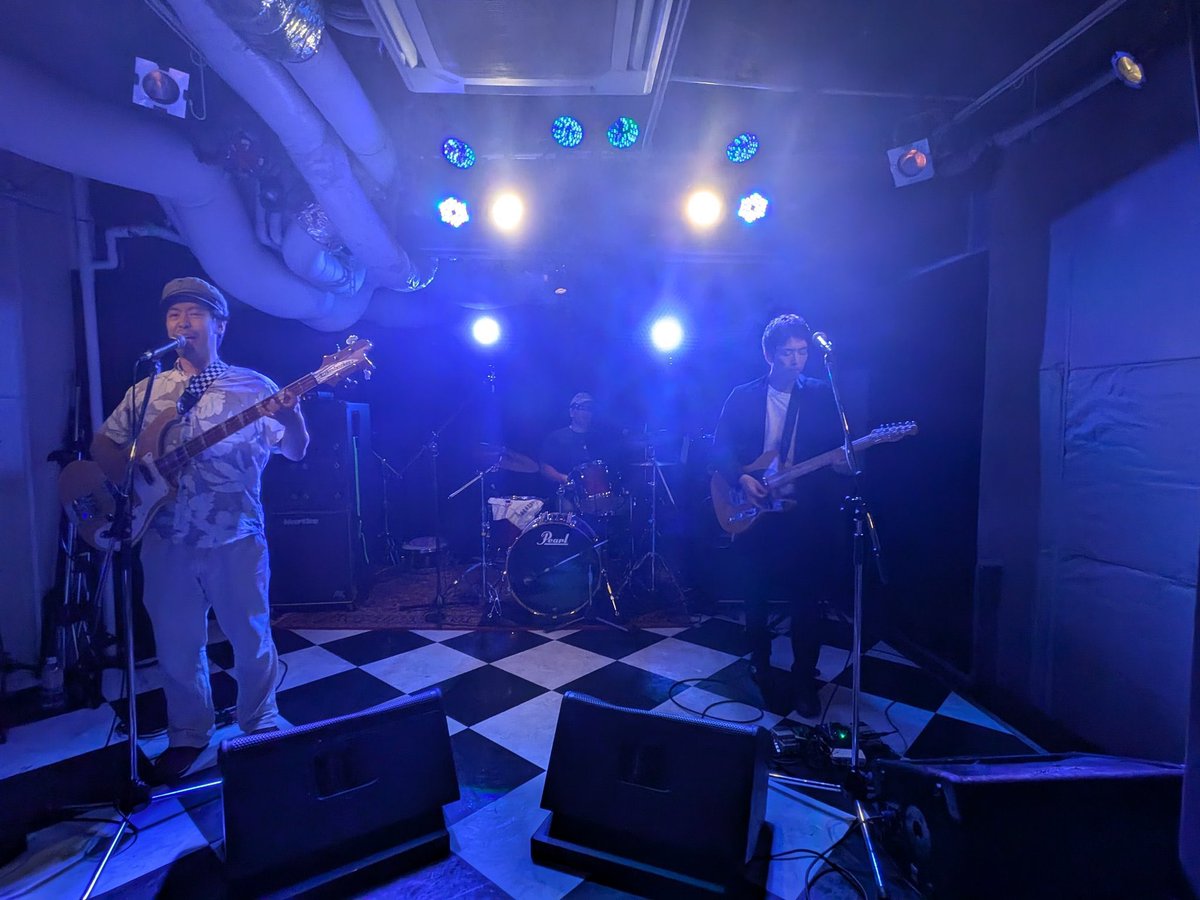THE DELICATE POINT ㊗︎新譜㊗︎

遅まきながら先週末の"GARAGE FREAK SHOW"ありがとうございました。胸を熱くした数々の場面をエネルギーにまたやっていきます！

📷<a href="/delicatepoint/">THE DELICATE POINT</a>