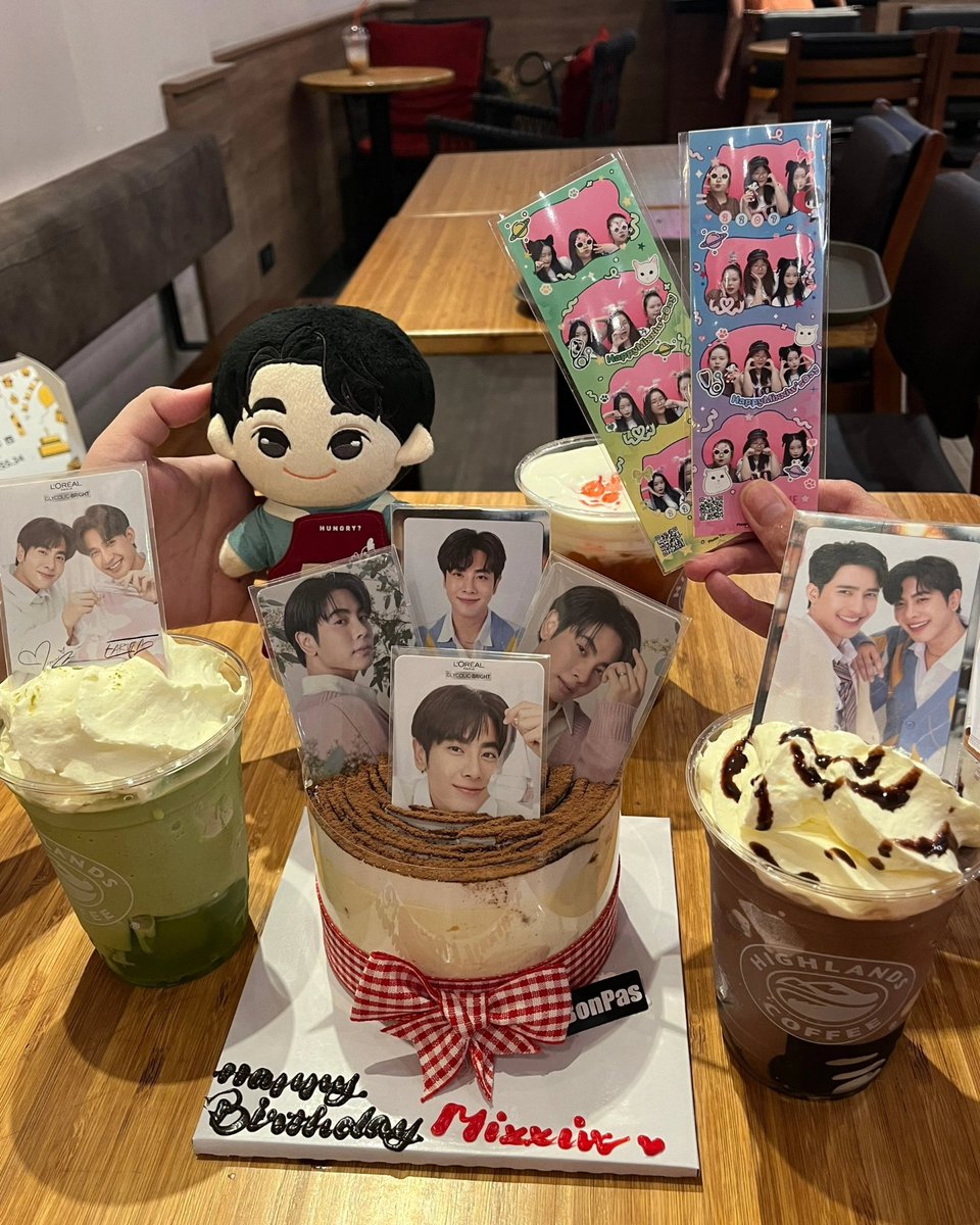 euh_ng01's tweet photo. HAPPY MIXXIW DAY 🤞🏻🫶🏻
Mong sẽ đón sinh nhật với Mít chỉu nhiều nhiều năm nữa ❣️ Tuổi mới mong bé em của mình vui vẻ vui vẻ thật vui vẻ, hạnh phúc, may mắn 😚  mình 🥰 Yêu em bé của mình 🫶🏻 
#OurWonderful26Mixxiw #WonderMIXLand https://t.co/BjngJ0A8rz
