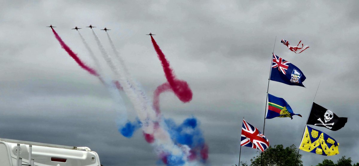 StuPCal's tweet photo. @rafredarrows @airtattoo Epic as ever @rafredarrows @airtattoo https://t.co/qO1s9XOOZp