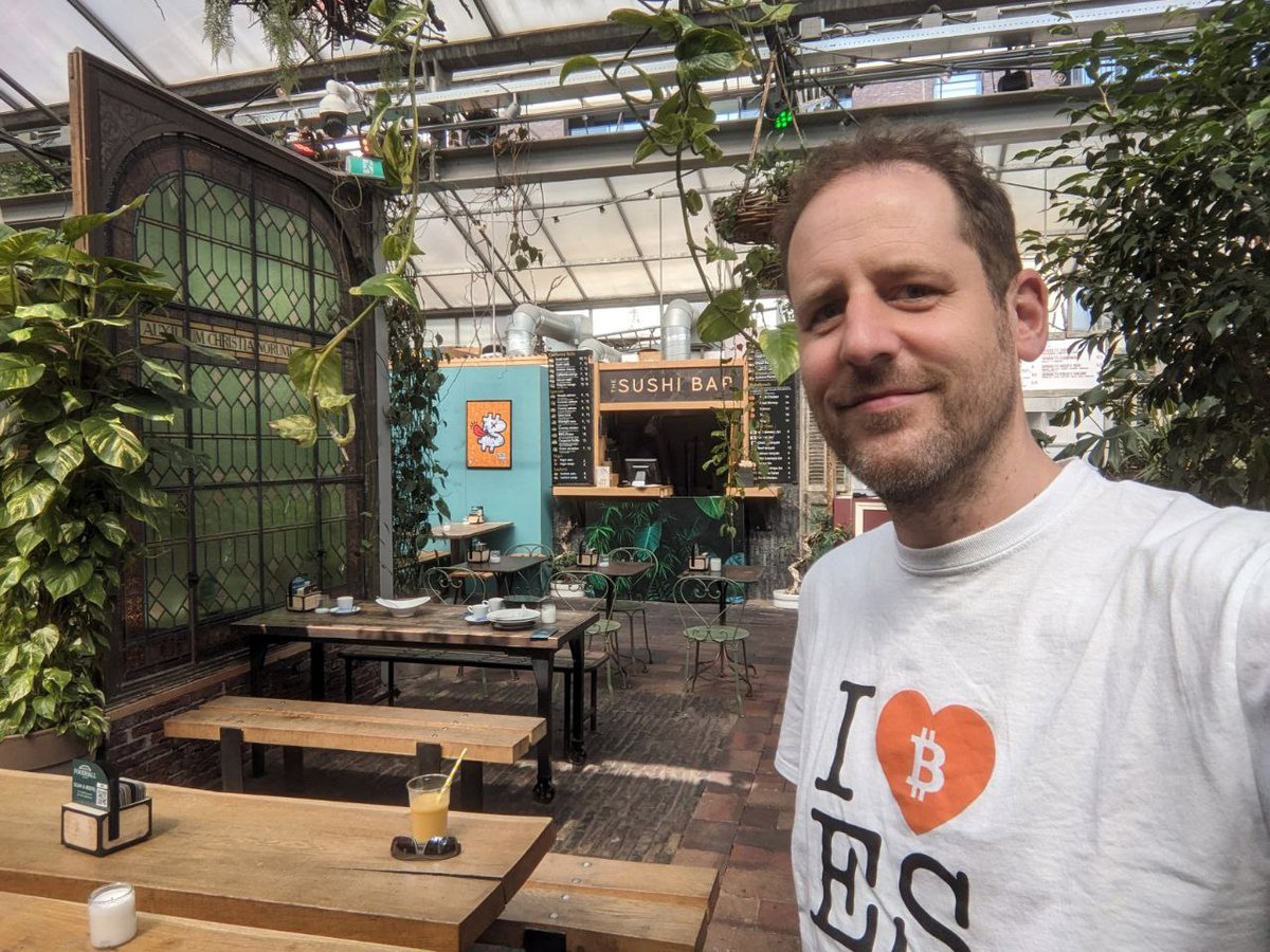 PatrickvdMeijde #usingbitcoin tweet media