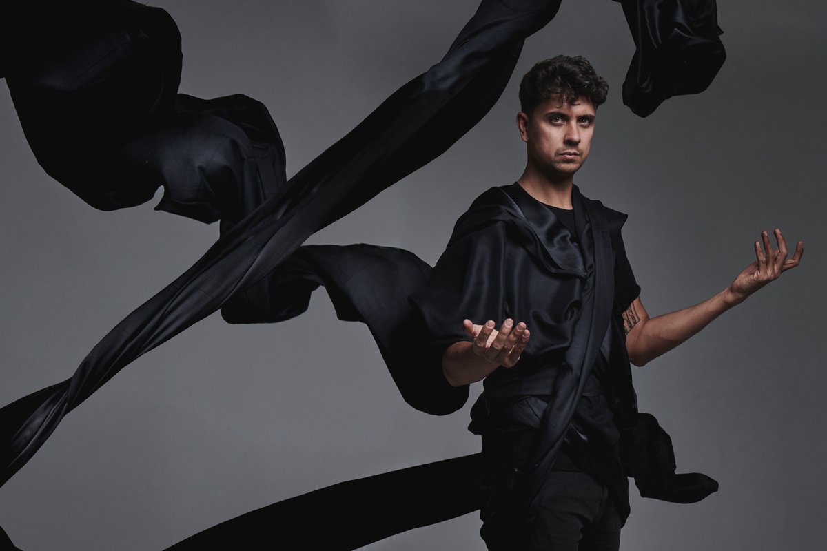 Gag Reflex (@gag_reflex) on Twitter photo 📢 9️⃣ days to <a href="/edfringe/">Edinburgh Festival Fringe</a>!
Award-winning magician <a href="/ItsBenHart/">Ben Hart</a> is back at <a href="/AssemblyFest/">Assembly Festival</a> where he's celebrating his 10th year at #edfringe.
🎟 assemblyfestival.com/whats-on/470-b…
📷 Matt Crockett 📢 9️⃣ days to <a href="/edfringe/">Edinburgh Festival Fringe</a>!
Award-winning magician <a href="/ItsBenHart/">Ben Hart</a> is back at <a href="/AssemblyFest/">Assembly Festival</a> where he's celebrating his 10th year at #edfringe.
🎟 assemblyfestival.com/whats-on/470-b…
📷 Matt Crockett