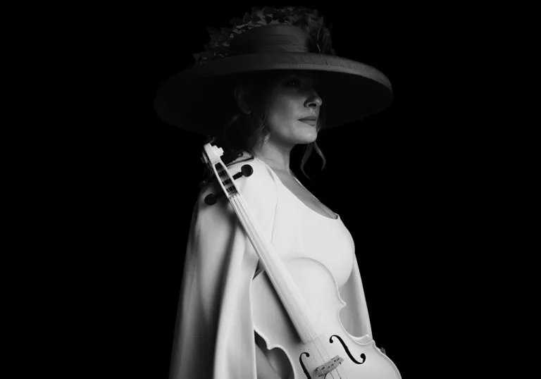 kramty2's tweet photo. 🎻✨ Discover the brilliance of Pasha Cazan, a renowned female violinist captivating Dubai with her mesmerizing performances. Follow her for exquisite live music experiences that redefine elegance and passion. 🎶 #DubaiViolinist

Visit: https://t.co/3pIBheKp5j https://t.co/fJEGpgaeJD