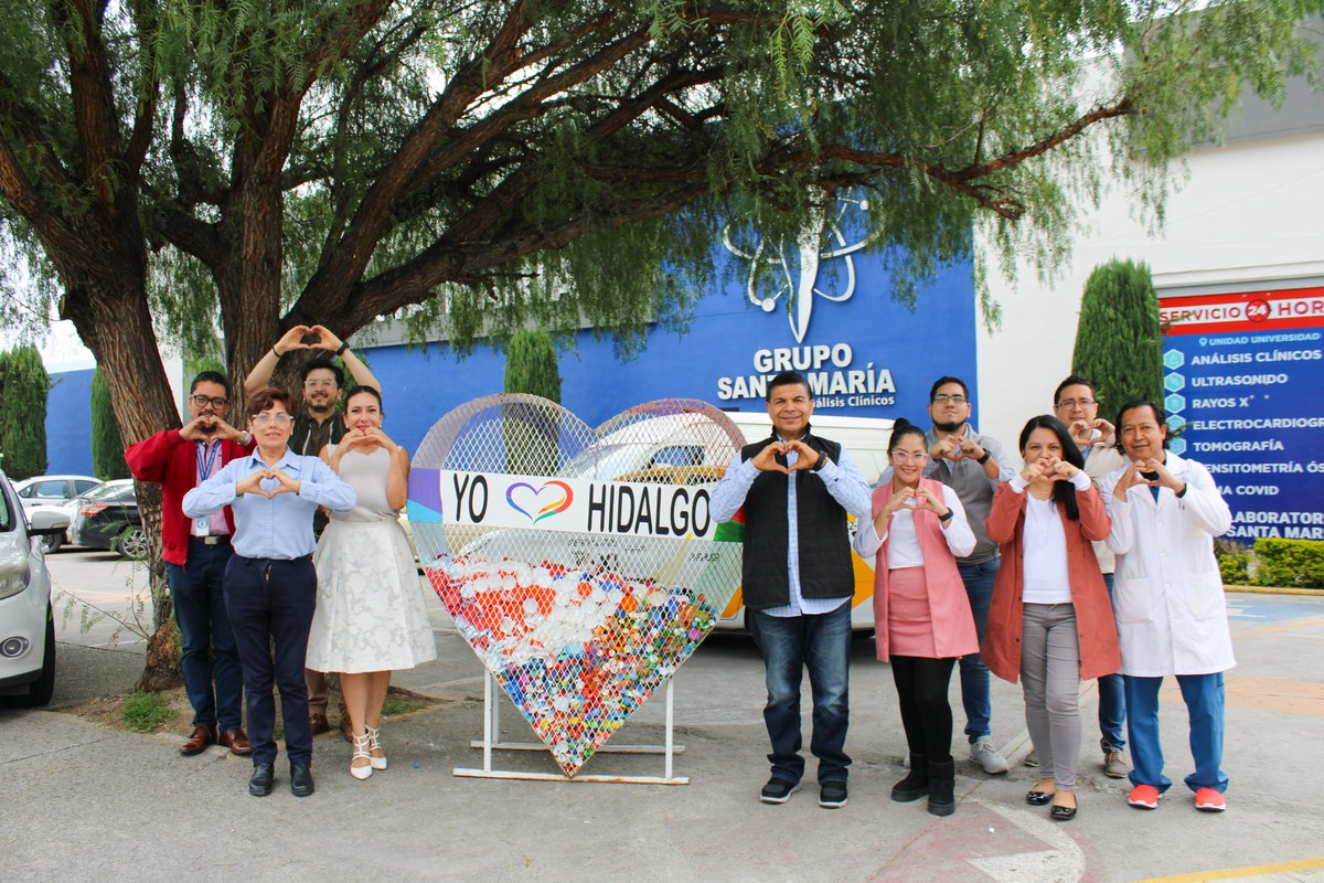 Laboratorio Santa María tweet media