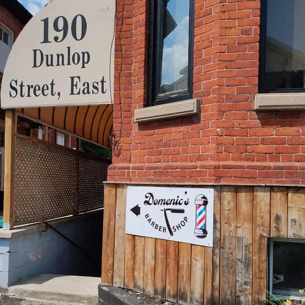 SpeedproBarrie's tweet image. Domenic's Barber Shop is opening soon!   We had the pleasure of looking after the signage out front for this new business.  Please join us in welcoming him to our community!

#StorefrontSigns #MarketingThatWorks #SignsThatWork #SpeedProBarrie #SpeedProSigns #Barrie