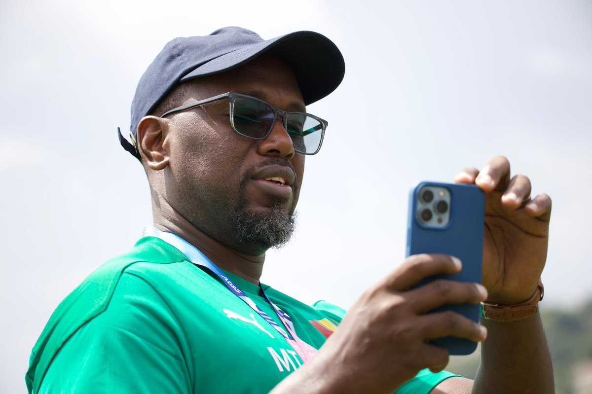 Souriez pour les personnes qui pourraient perdre le leur lorsque vous ne vous sentez pas bien. Rien que pour cette raison, souriez.