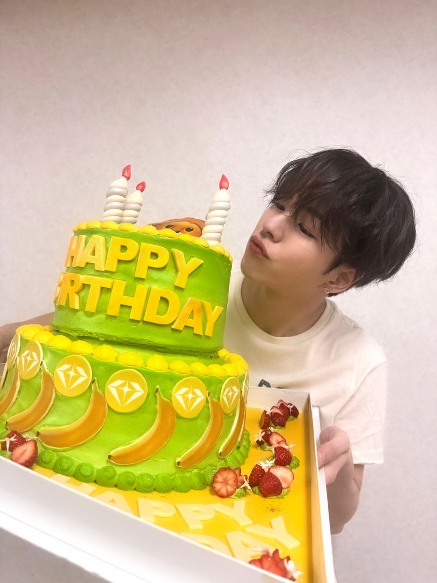 우리 재혁이 생일 너무너무 축하해.. 🦁❤️
세상에서 가장 행복한 하루 보내길 사랑해♡♡♡

#다정다정한_재혁이_태어나줘서_고마워