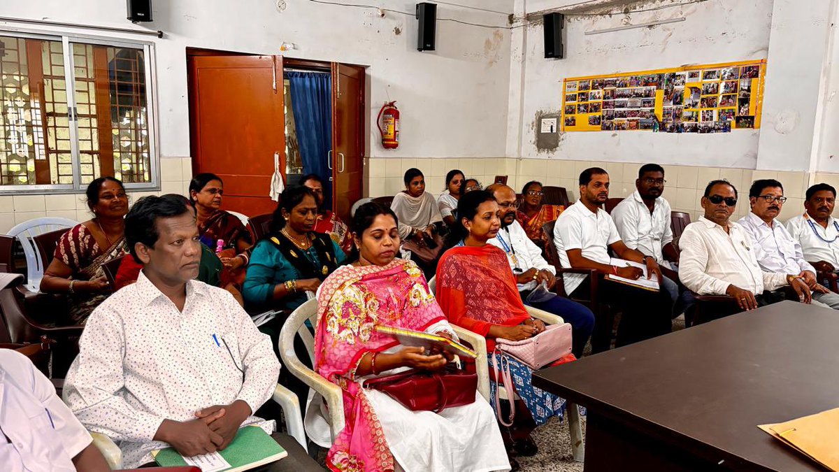 SambitBegray's tweet photo. @HFWOdisha @nhmodisha @Ganjam_Admin @GanjamHealth @ChcPatrapur2024 @ganjam_nvbdcp Block Level Convergence Meeting of Health, ICDS &amp; Education on World Population Fortnight, MDA-ELF 2024, MDD+Initiative, RBSK Activities, VHSND, MDR &amp; CDR held today in Patrapur Block, Ganjam. https://t.co/5oIXnPS7gZ