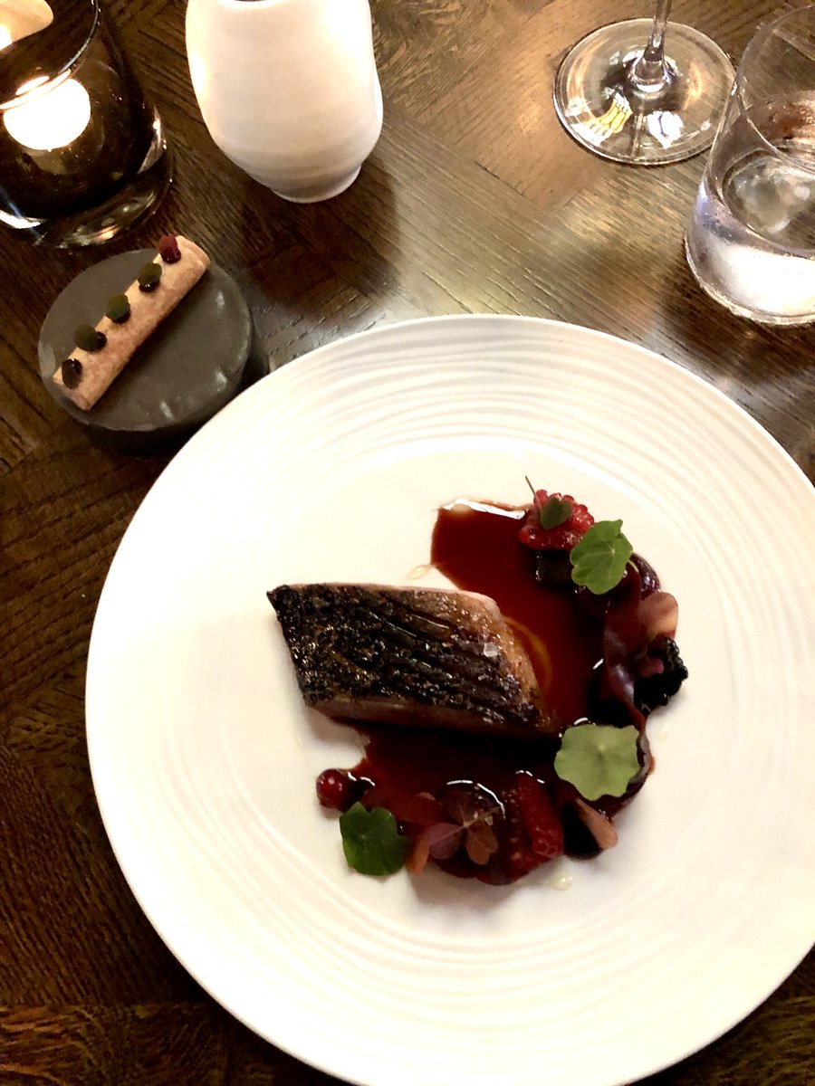 AAHospitality's tweet photo. “@ManorLindley in #Huddersfield is a stunning property with a decadent &amp; stylish decor throughout. Brilliant team &amp; amazing cuisine. Congratulations on maintaining 5 #AAGoldStars &amp; 3 #AARosettes!” 👏 AA Inspector 

Learn more > https://t.co/VBNWNo3EgX https://t.co/lzINkv2lZl
