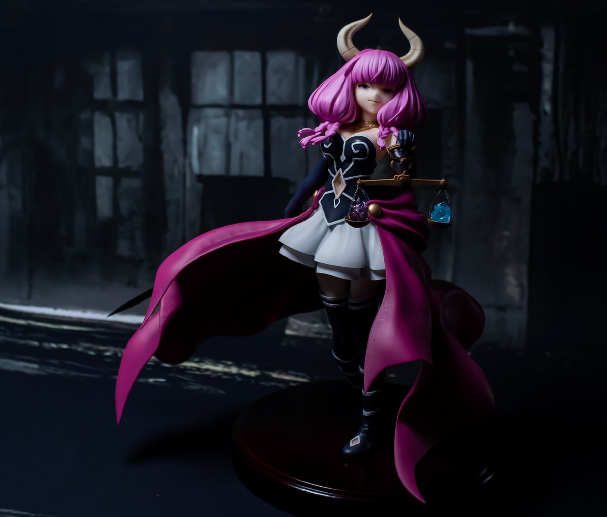 Hello 葬送のフリーレン アウラ ガレージキット 塗装済完成品 夏ワンフェス 新作⑦】 断頭台のアウラ 葬送のフリーレン 1/7スケール