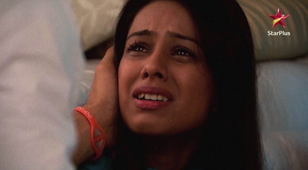 samshinex___'s tweet photo. A scene where #ehmmbh peaked.. 
where itv peaked... this will always remain one of the best scenes of itv ! 

viren's regret.. that pain in his eyes.. maanvi's breakdown.. their hug... everything about this scene was just so so good ! https://t.co/yyiT9AUZlf