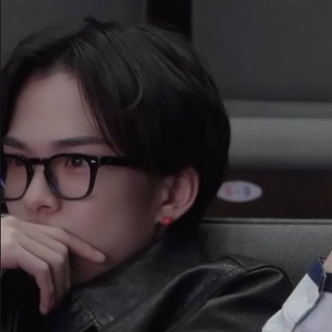 Pernah ga sih lu di sapa temen lama, terus lu pura" inget pdhl aslinya lupa tu orang siape