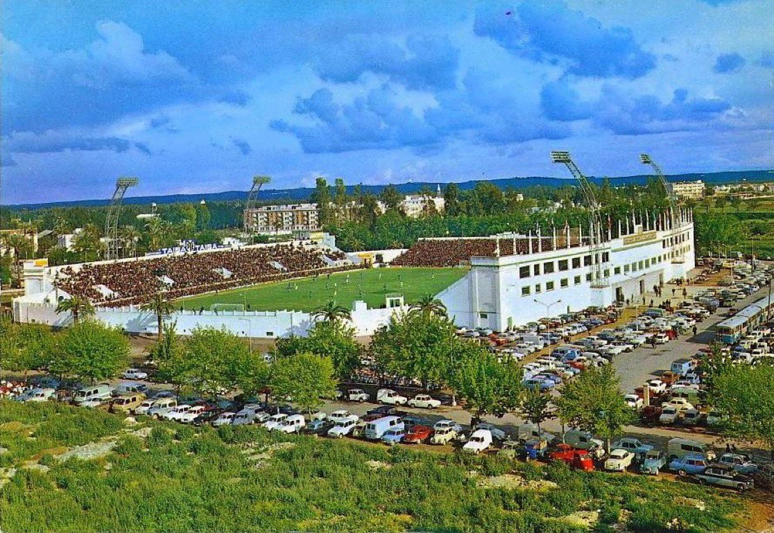 ElMagoBotas_'s tweet photo. Estadio Benito Villamarín en los años 60.

Pureza, tradición, idiosincrasia, fidelidad y Betis. 

Siempre Betis. https://t.co/hxhbv4qSHg