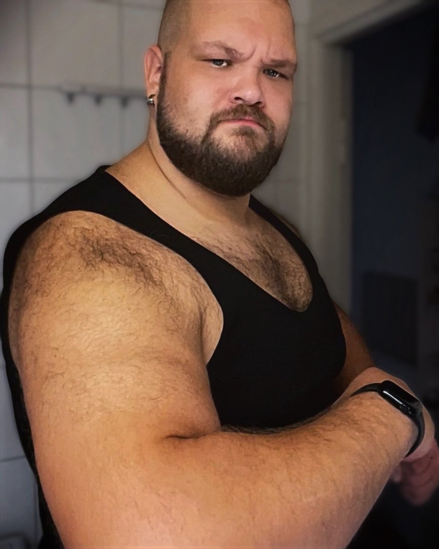 sam_9r's tweet photo. Workout makes me always horny - Specially when there was an ultimate hotty musclecub with mustaches that are so hot that they neeted to be banned 
😗🫠🥵 https://t.co/x1UQhdYYHN
