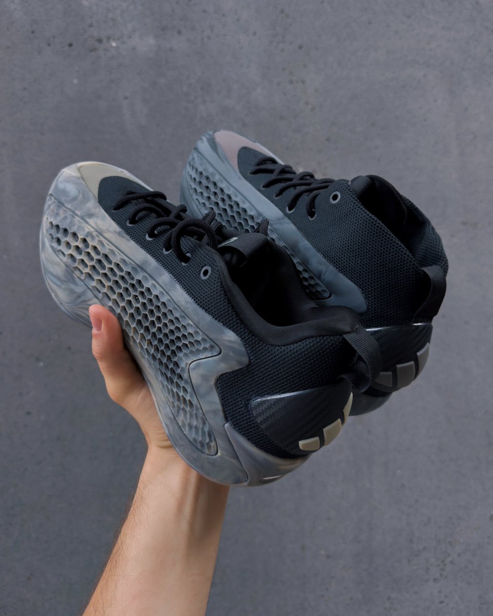 ArabLincoln's tweet photo. In hand look of the AE1 “Ascent” Pack 🐺🌪️💨 https://t.co/lNh1l2h3OY