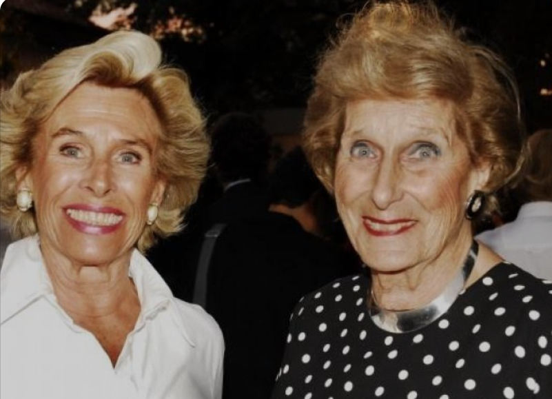 Verovelasco's tweet photo. Hoy muere definitivamente el Chile de las Mary Rose Mac-Gill y las Julita Astaburuaga, ahoras somos el país de las Naya Fácil y las Camila Polizzi https://t.co/5gTKqEZrqI