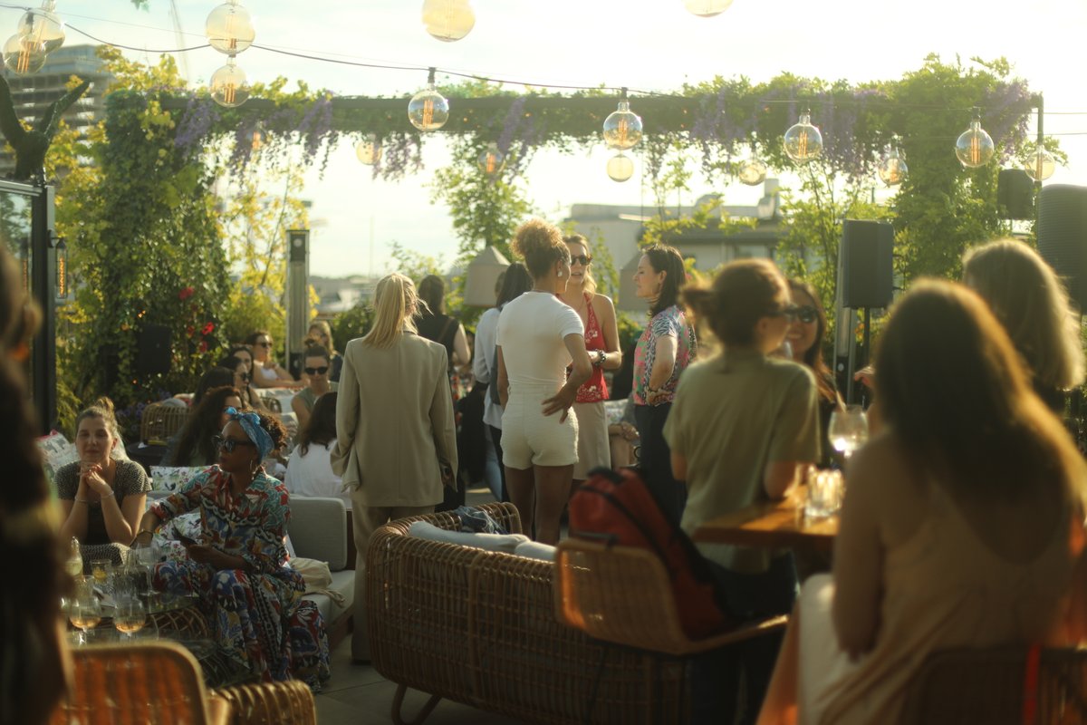 Daria_Suv's tweet photo. Our first sun-kissed open air #WAAPodcast was nothing less but magnificent 💖 Hearing Milka Loff Fernandes journey from her early days at VIVA, through challenging times, to a mindset so unwaveringly optimistic, upbeat and unlimited was deeply moving! 

More to come in September! https://t.co/OoNvmKKYRv