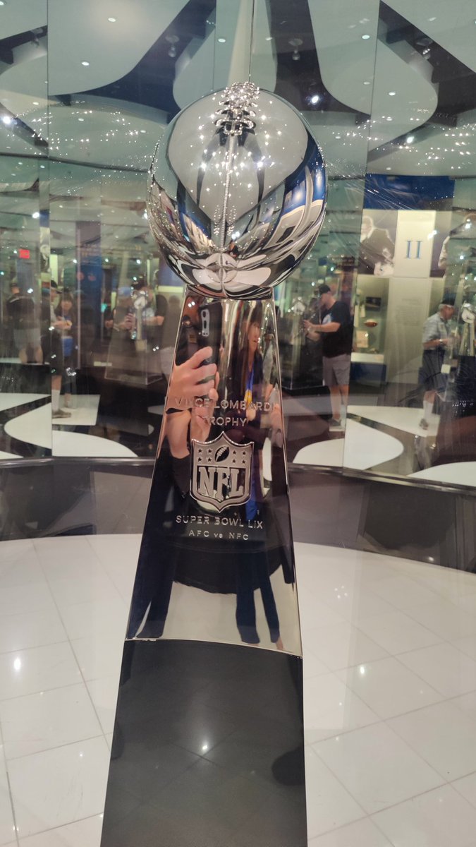 jcrowder21's tweet photo. @PatrickMahomes look what I found! SBLIX https://t.co/dkqvkQq8K2