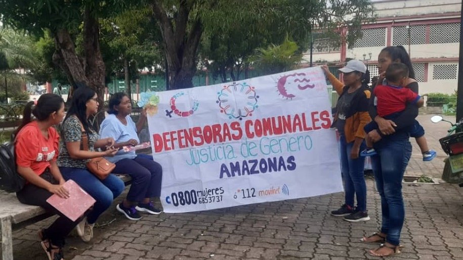 Ofic_Inamujer's tweet photo. #Amazonas || Asesoría legal, difusión y entrega de Violentómetro durante Jornada del #Inamujer Mujeres Por La Erradicación De La Violencia De Género, en el municipio Atures, parroquia Fernando Girón Tovar.

#GenteDePaz
@NicolasMaduro https://t.co/aEZ3InRSGC