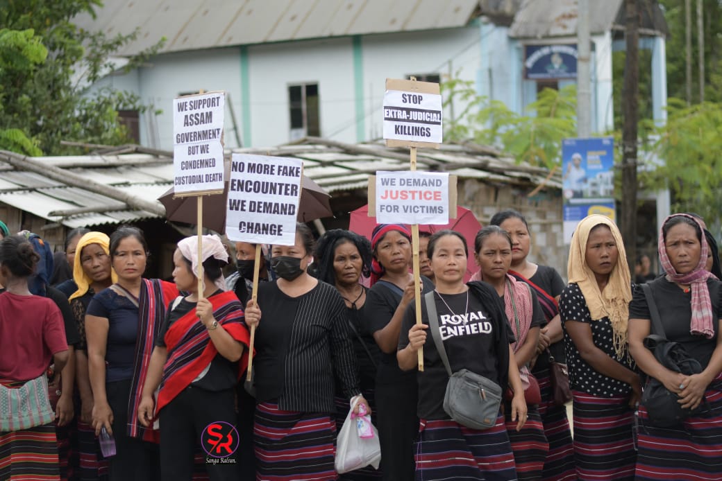alanthiek's tweet photo. Thousands of Hmars in Barak Valley today stated a protest rally against the extra-judicial killings of 3 Hmars by Assam Police!  Jsutice for the victims! @gpsinghips @himantabiswa @RahulGandhi @Polytikles @Jairam_Ramesh @GauravGogoiAsm @the_hindu https://t.co/4J7ZvHxnVZ