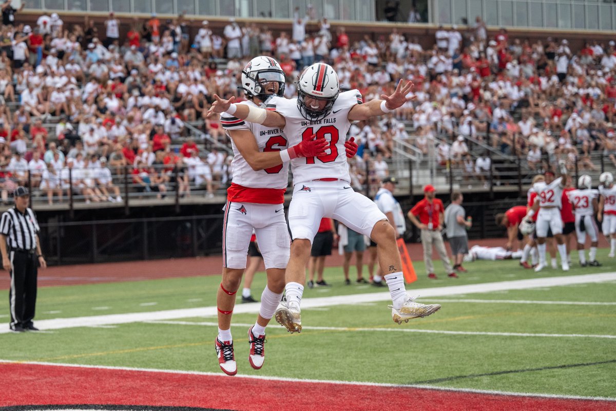 UWRFFalcons's tweet photo. Falcon fall sports 🔜😁

#FFT https://t.co/vKqeWpPSTj