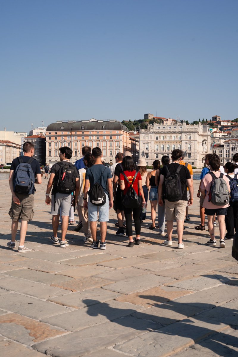 apsdeina's tweet photo. La nostra prima fermata è stata Trieste, luogo cruciale per le persecuzioni razziali e il fascismo di confine. Qui abbiamo incontrato le tante storie provenienti dai luoghi della #memoria della città e della Risiera di San Sabba

#promemoria_balcani #staydeina #unideadimondo https://t.co/7Pm4BLc9XO