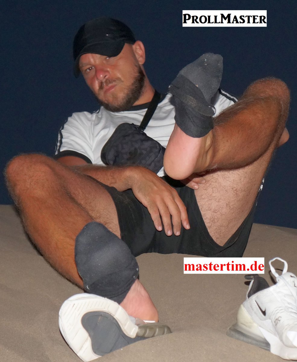 kingtim2012's tweet photo. Top 6 on #footkingspoll Summer 2024 is the #germanmaster #prollmaster @MasterProll
an #alphaboss with hot #malefeet vote for him here again
https://t.co/75MhtkarTi https://t.co/D7tjYfCVJ7